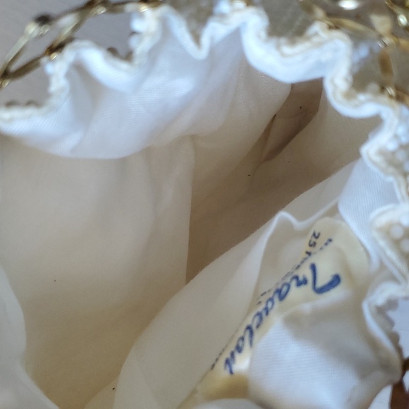 Hand Bag Faux Pearls Clutch Mini Bag in Cream - Picture 12 of 17